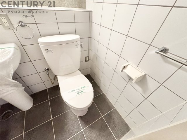 浴室内にトイレがあります☆