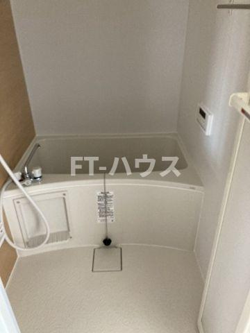 中台ビルの浴室