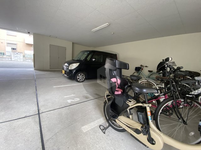 第5大原マンションの駐車場