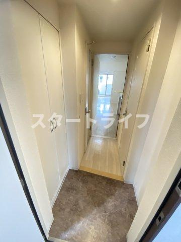 大阪市淀川区木川東４丁目の賃貸マンションの玄関