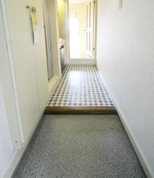 メゾン加賀美の玄関