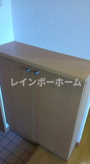 Le・Trentina　(ﾙ・ﾄﾚﾝﾃｨｰﾅ)　特典：仲介手数料が無料です!!の玄関