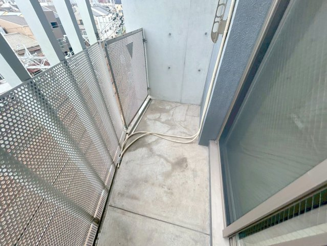 RIHITO新大阪WESTのバルコニー