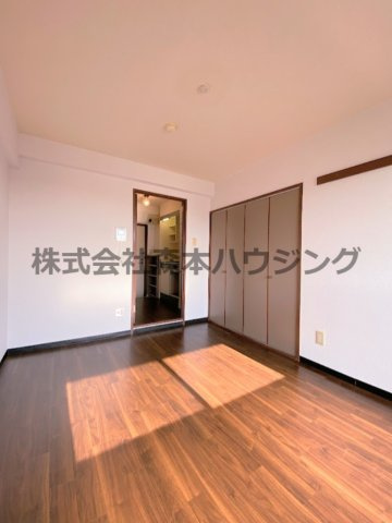 【洋室】 | 　スタジオM | ※同タイプ別室の写真を使用しています。
　設備内容や色調など相違がある場合は実際のお部屋の現状優先となります。