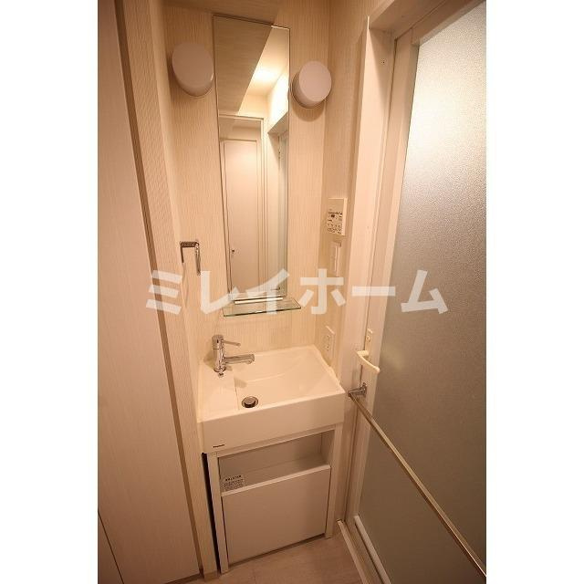 プレール・ドゥーク大森Ⅱの独立洗面台|同建物内、別のお部屋の参考写真になります。