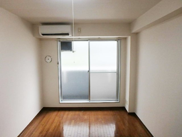 大永ビルの居間・リビング