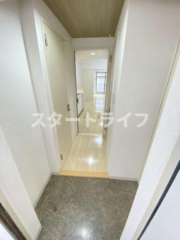 大阪市淀川区木川東４丁目の賃貸マンションの玄関