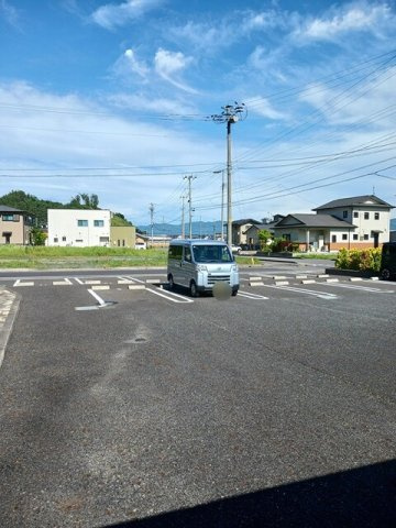 コッティ　眞馬の駐車場