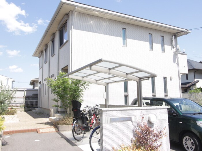 エルメゾン南うぐいす台の外観|長岡京市今里細塚。落ち着いた佇まいの軽量鉄骨造の外観