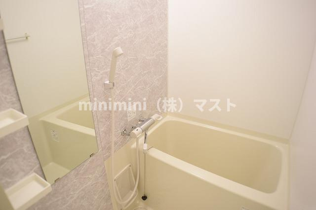 S-RESIDENCE難波Brillerの浴室