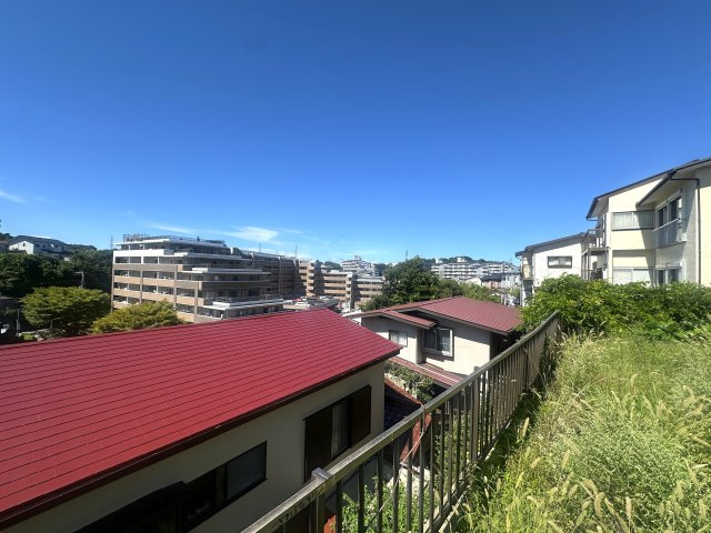 ｷﾀ━━━━(ﾟ∀ﾟ)━━━━!!大船も北鎌倉も楽しめちゃう！住環境良き立地の新築戸建！駐車も快適ですし、収納も盛りだくさん！完成後に決めたいと言う方、その前に無くなるかも『鎌倉市台４丁目』新築戸建の展望