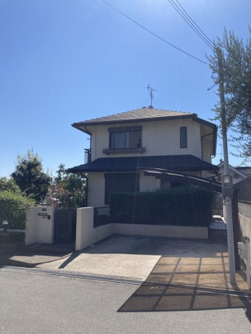 山之上西町　中古一戸建てのその他|カーポート付き駐車場