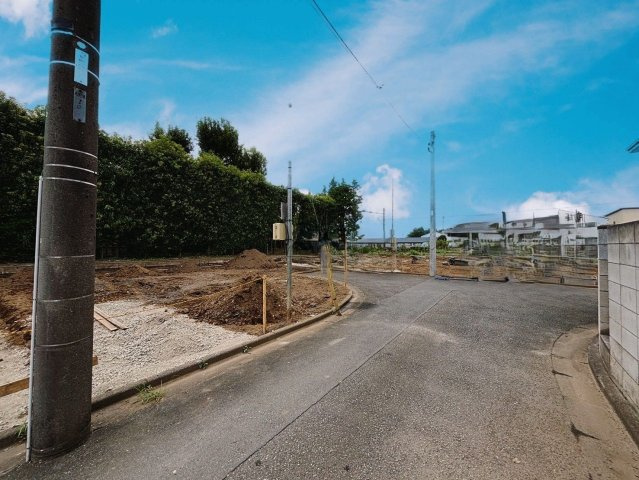 戸建 小平市天神町３丁目の前面道路含む現地写真