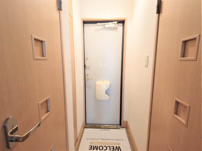 プログレッソBの玄関
