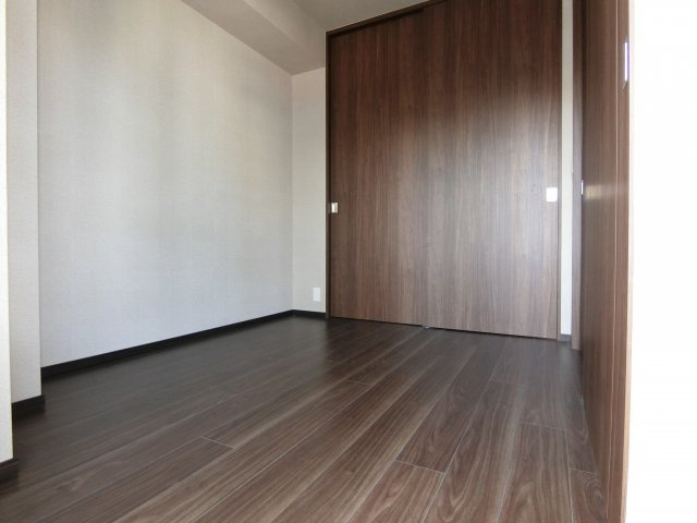 ラティエラ武蔵小杉の洋室
