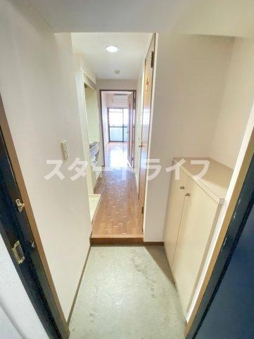 大阪市東淀川区東中島１丁目の賃貸マンションの玄関