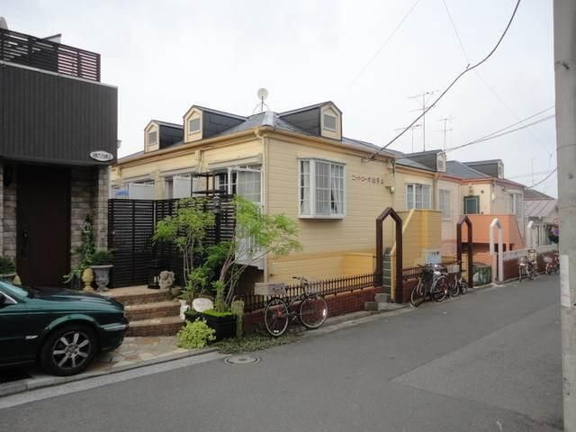 横浜市中区本牧満坂のアパートの外観