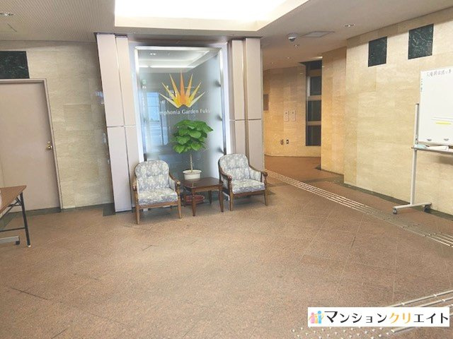 シンフォニアガーデン福井のエントランス