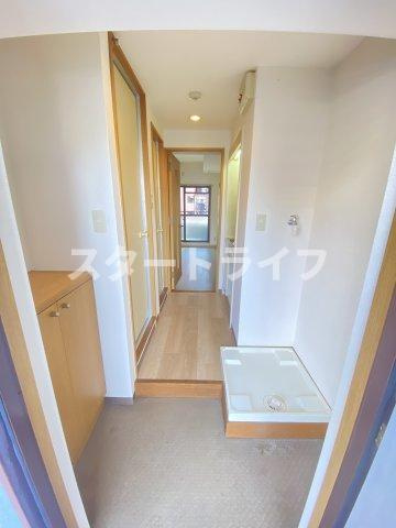 大阪市東淀川区東中島１丁目の賃貸マンションの玄関