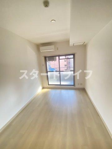 大阪市東淀川区東中島１丁目の賃貸マンションの居間・リビング