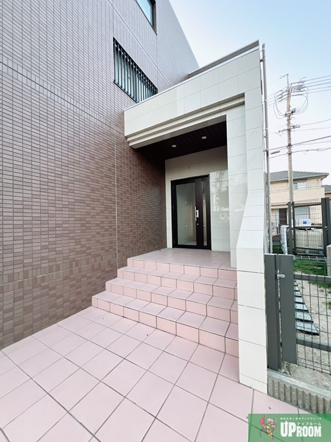 レジデンス若宮のエントランス