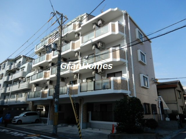 ジュネス西明石の外観