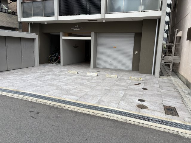アルカンシェルスクエア深江橋の駐車場