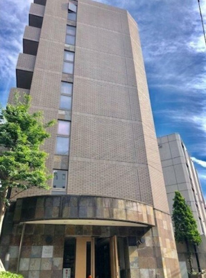 【外観】 | ロイヤルガーデン哲学堂 | 鉄筋コンクリート造のがっちりとした建物。