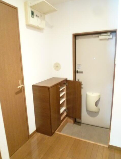 杉並区上井草２丁目のアパートの玄関