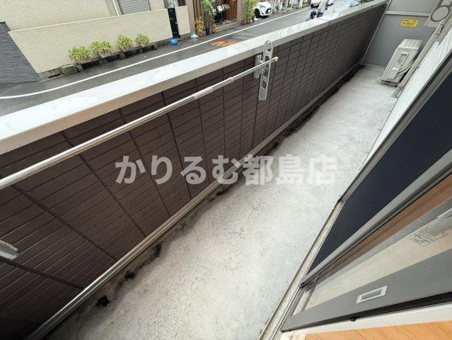 プリムール都島のバルコニー