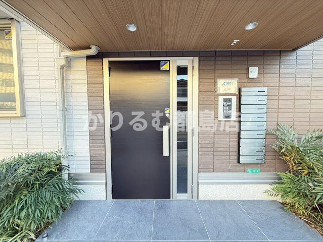 プリムール都島のエントランス