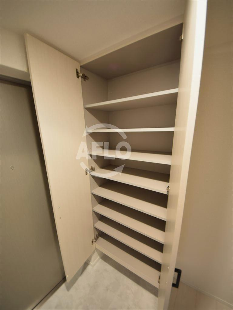 レオンコンフォート本町東Ⅲの収納|レオンコンフォート本町東Ⅲ　シューズボックス