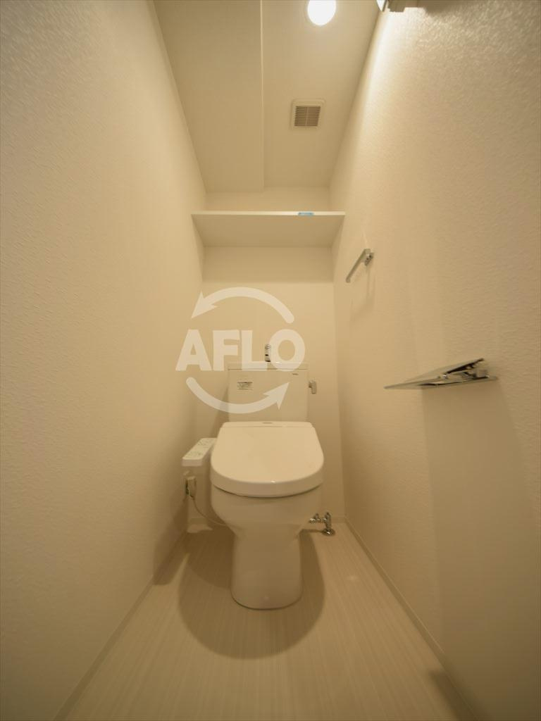 レオンコンフォート本町東Ⅲのトイレ|レオンコンフォート本町東Ⅲ　温水洗浄便座