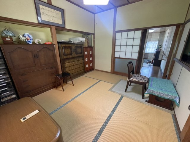 平山新町戸建ての和室