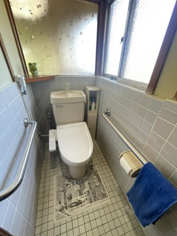 平山新町戸建てのトイレ