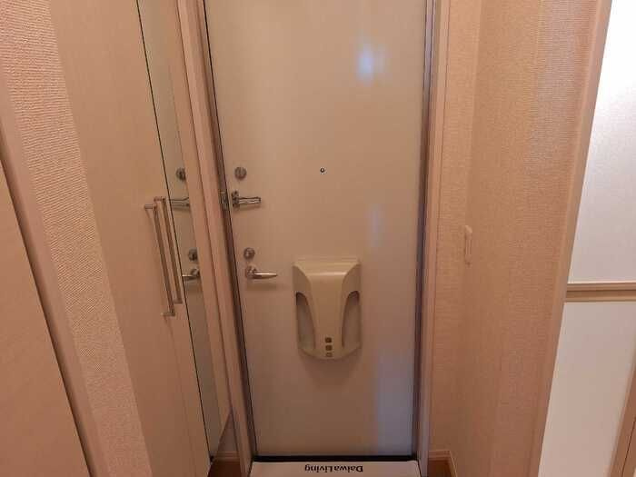 パインヒルズの玄関