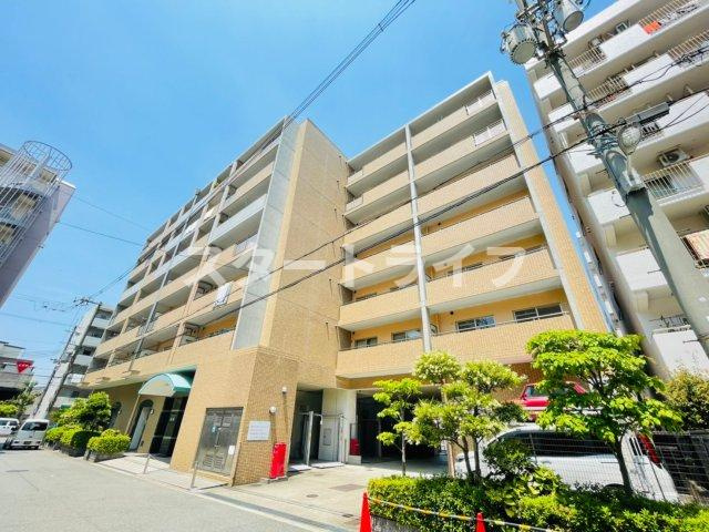 大阪市淀川区東三国６丁目の賃貸マンションの外観