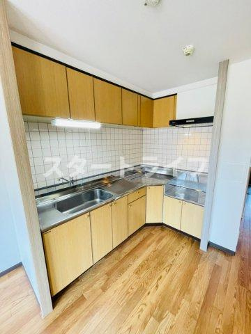 大阪市淀川区東三国６丁目の賃貸マンションのキッチン