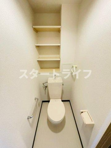 大阪市淀川区東三国６丁目の賃貸マンションのトイレ