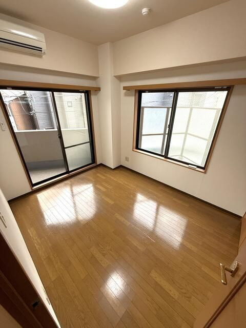 ルピナス本駒込の居間・リビング