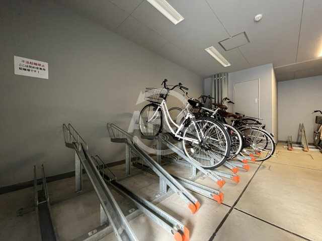 プレイシズ新大阪のその他|プレイシズ新大阪　駐輪場