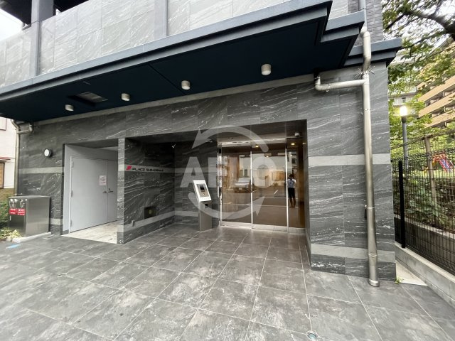 プレイシズ新大阪のエントランス|プレイシズ新大阪　エントランス