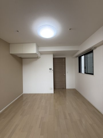 HS梅田EASTの洋室