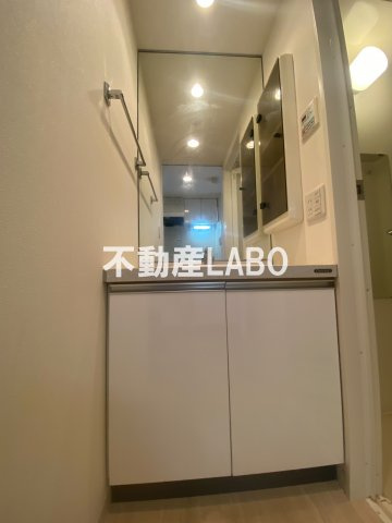 QCフラット北堀江の洗面所