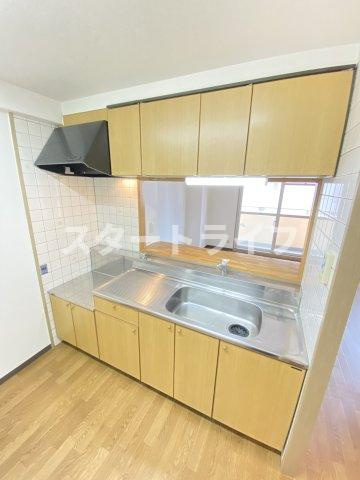 大阪市淀川区東三国６丁目の賃貸マンションのキッチン