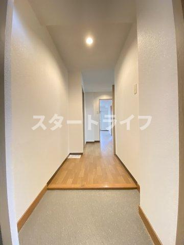 大阪市淀川区東三国６丁目の賃貸マンションの玄関