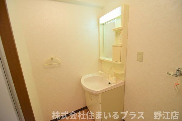 グランパレス鶴見の洗面所