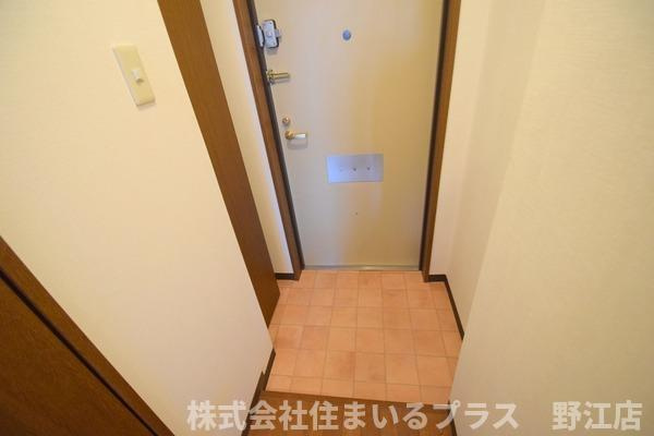 グランパレス鶴見の玄関