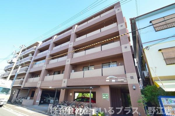 グランパレス鶴見の外観