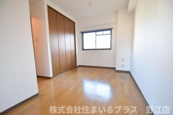 グランパレス鶴見の洋室
